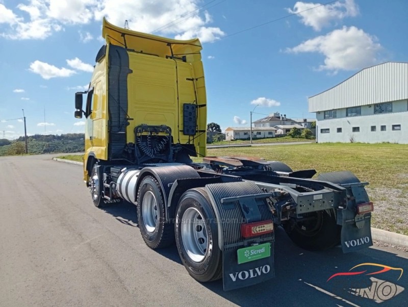 FH 460 GLOBETROTTER 6X2 - 2012 - FARROUPILHA