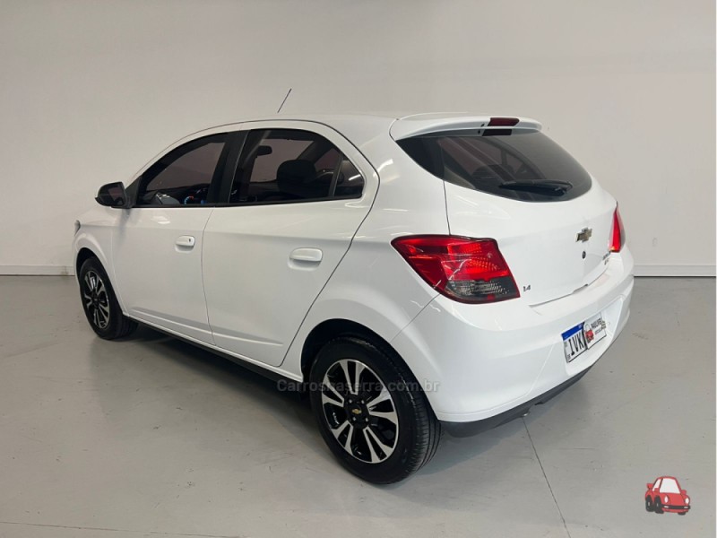 ONIX 1.4 MPFI LT 8V FLEX 4P MANUAL - 2014 - CAXIAS DO SUL