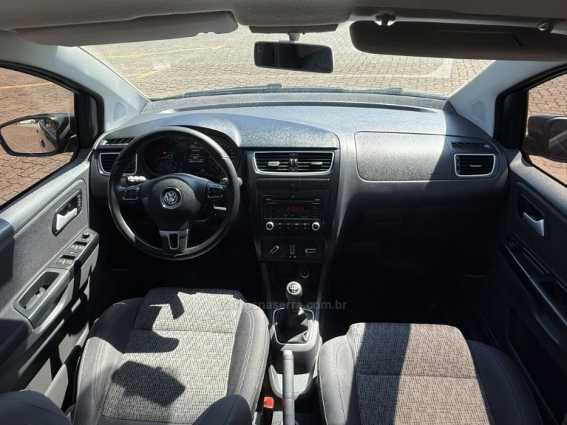 SPACEFOX 1.6 MI TREND 8V FLEX 4P MANUAL - 2013 - NOVA PETRóPOLIS