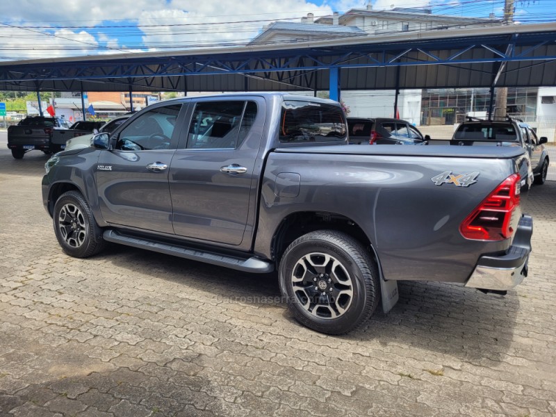 HILUX 2.8 SRX 4X4 CD 16V DIESEL 4P AUTOMÁTICO - 2023 - CAXIAS DO SUL