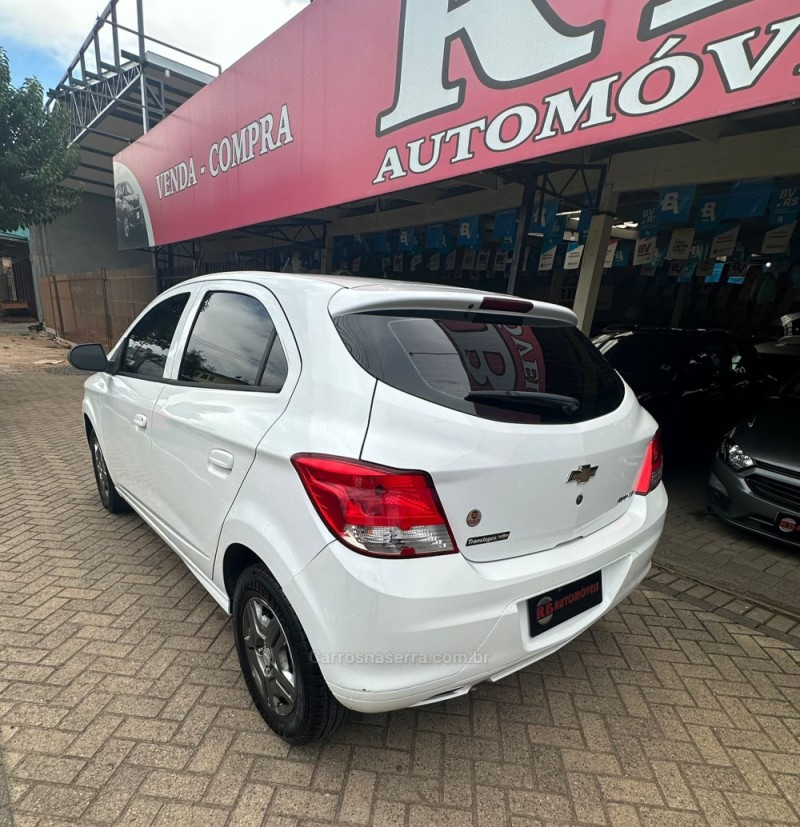 ONIX 1.0 MPFI LT 8V FLEX 4P MANUAL - 2016 - PAROBé