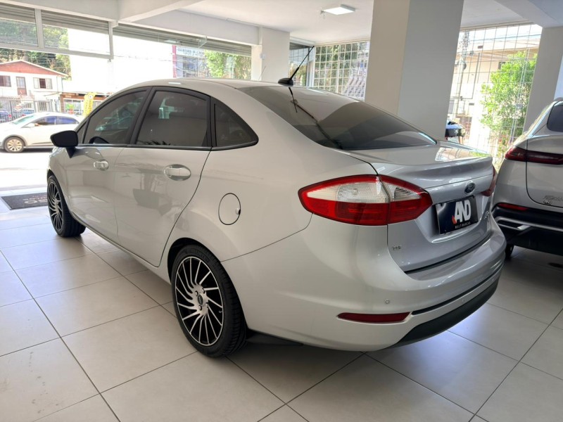 FIESTA 1.6 SE SEDAN 16V FLEX 4P MANUAL - 2015 - CAXIAS DO SUL