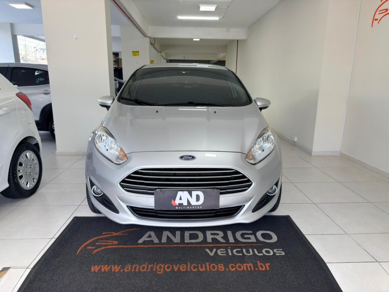 FIESTA 1.6 SE SEDAN 16V FLEX 4P MANUAL - 2015 - CAXIAS DO SUL