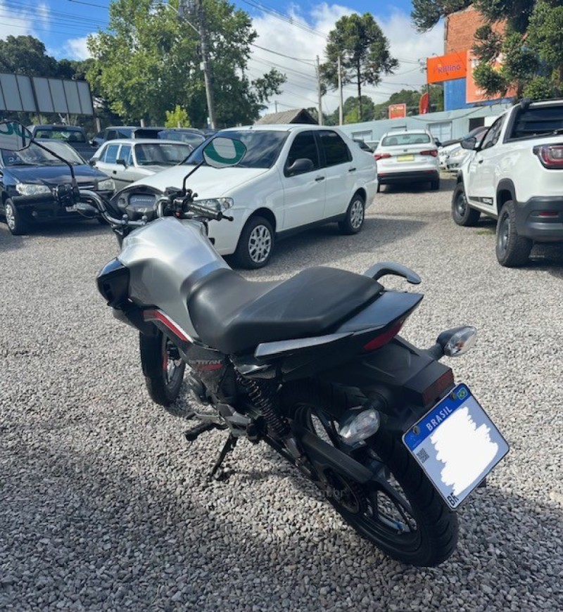 CG 160 TITAN - 2023 - CANELA