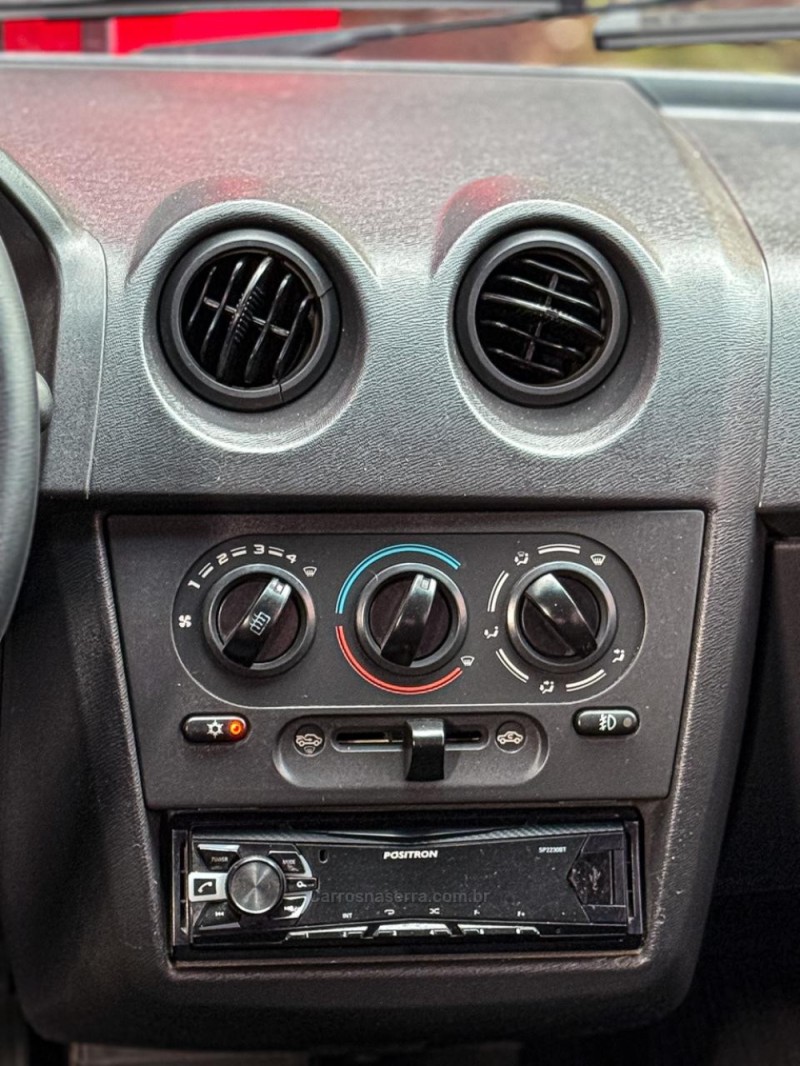 CELTA 1.0 MPFI LT 8V FLEX 4P MANUAL - 2011 - CANELA