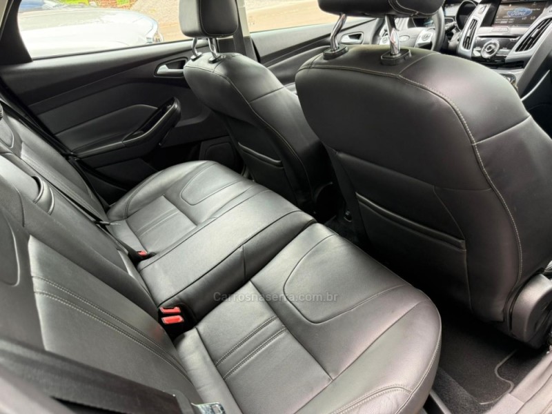 FOCUS 2.0 TITANIUM PLUS 16V FLEX 4P AUTOMÁTICO - 2015 - LAGOA VERMELHA