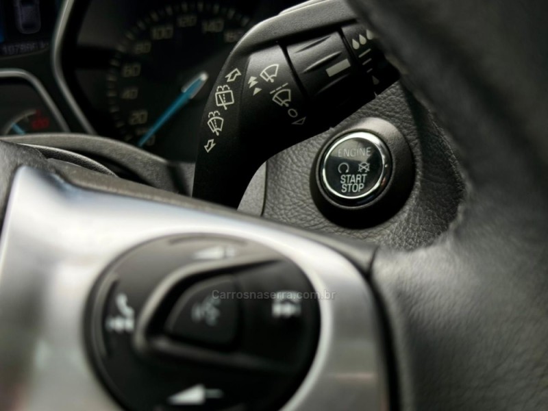 FOCUS 2.0 TITANIUM PLUS 16V FLEX 4P AUTOMÁTICO - 2015 - LAGOA VERMELHA