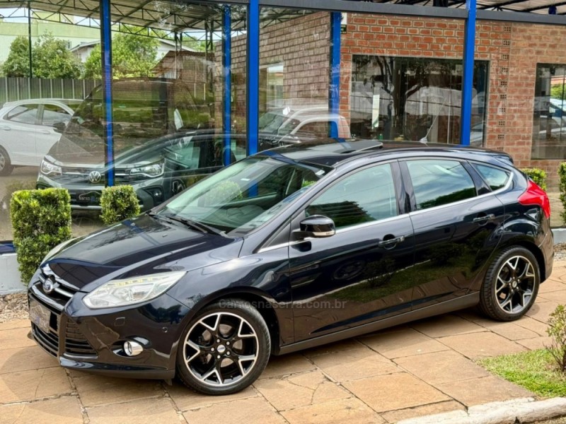 FOCUS 2.0 TITANIUM PLUS 16V FLEX 4P AUTOMÁTICO - 2015 - LAGOA VERMELHA