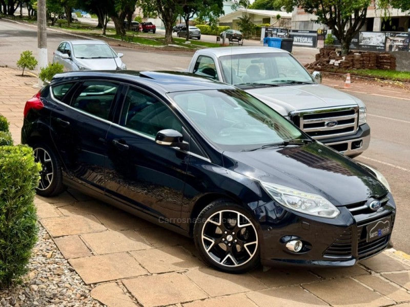 FOCUS 2.0 TITANIUM PLUS 16V FLEX 4P AUTOMÁTICO - 2015 - LAGOA VERMELHA
