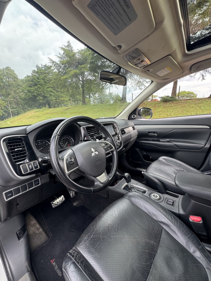OUTLANDER 3.0 GT 4X4 V6 24V GASOLINA 4P AUTOMÁTICO - 2014 - PASSO FUNDO