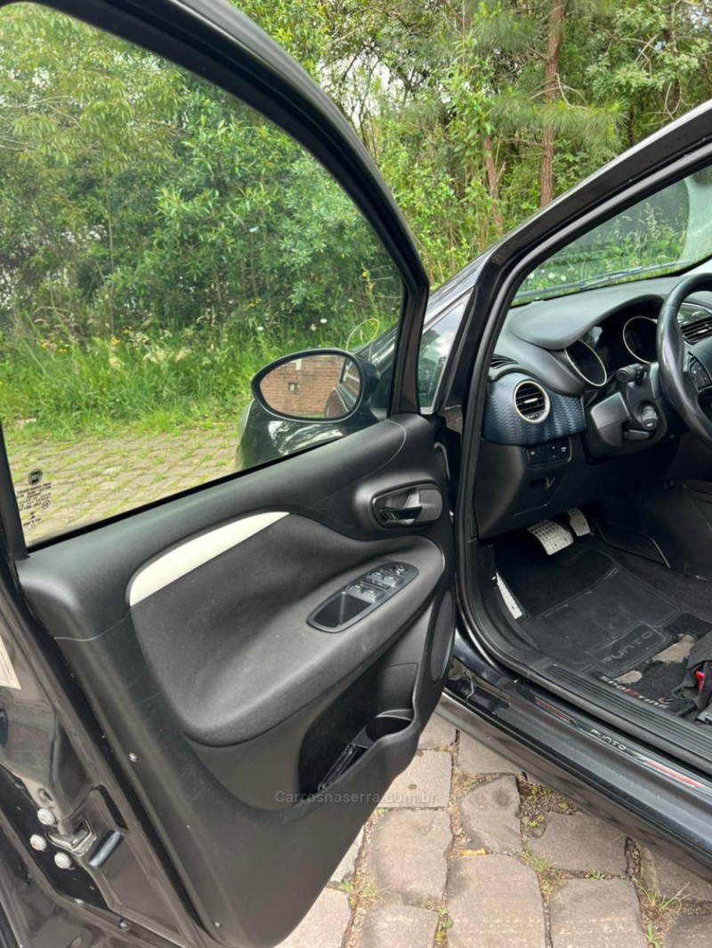 PUNTO 1.8 SPORTING 16V FLEX 4P AUTOMATIZADO - 2013 - FARROUPILHA