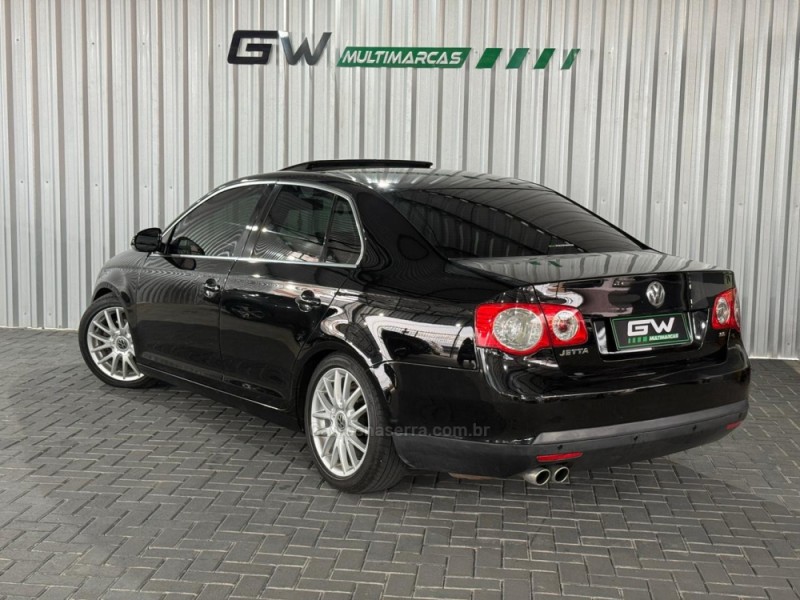 JETTA 2.5 I 20V 170CV GASOLINA 4P TIPTRONIC - 2007 - CAXIAS DO SUL