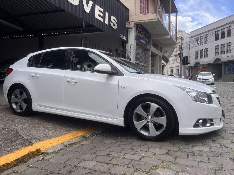 CRUZE 1.8 LT SPORT6 16V FLEX 4P MANUAL - 2014 - GARIBALDI