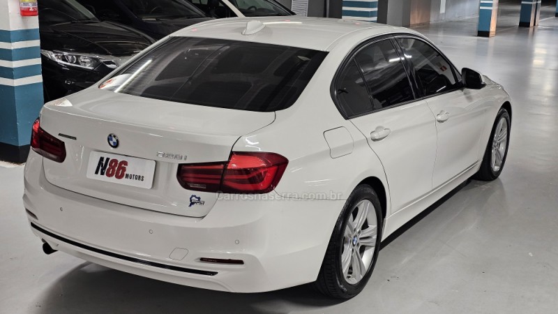 320I 2.0 GP 16V TURBO ACTIVE FLEX 4P AUTOMÁTICO - 2018 - PORTO ALEGRE