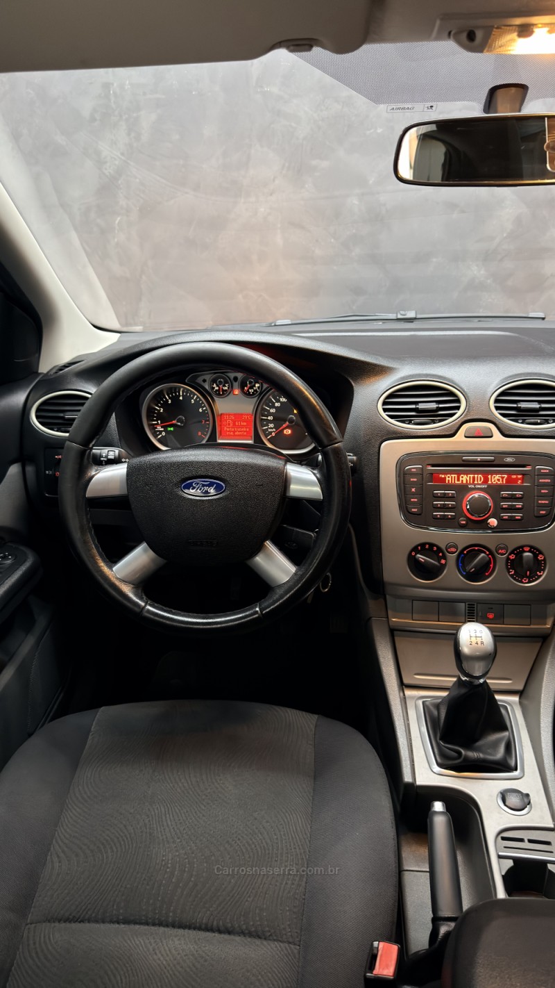 FOCUS 2.0 GLX 16V GASOLINA 4P MANUAL - 2011 - CAXIAS DO SUL