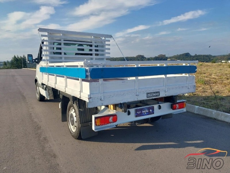 MASTER 2.3 DCI CHASSI CABINE L2H1 16V DIESEL 2P MANUAL - 2013 - FARROUPILHA