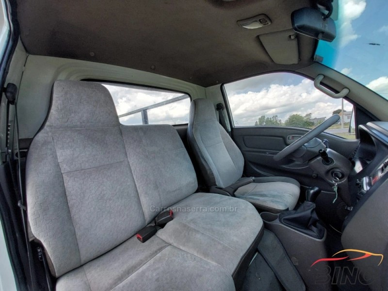 HR 2.5 LONGO BAÚ 4X2 16V 130CV TURBO INTERCOOLER DIESEL 2P MANUAL - 2010 - FARROUPILHA