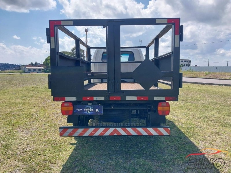 HR 2.5 LONGO BAÚ 4X2 16V 130CV TURBO INTERCOOLER DIESEL 2P MANUAL - 2010 - FARROUPILHA