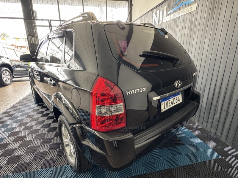 TUCSON 2.0 MPFI GLS TOP 16V 143CV 2WD FLEX 4P AUTOMÁTICO - 2015 - CAXIAS DO SUL