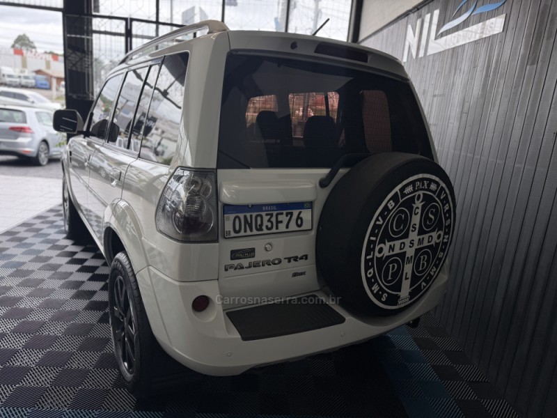 PAJERO TR4 2.0 4X2 16V 140CV FLEX 4P AUTOMÁTICO - 2015 - CAXIAS DO SUL