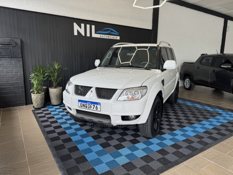 PAJERO TR4 2.0 4X2 16V 140CV FLEX 4P AUTOMÁTICO - 2015 - CAXIAS DO SUL