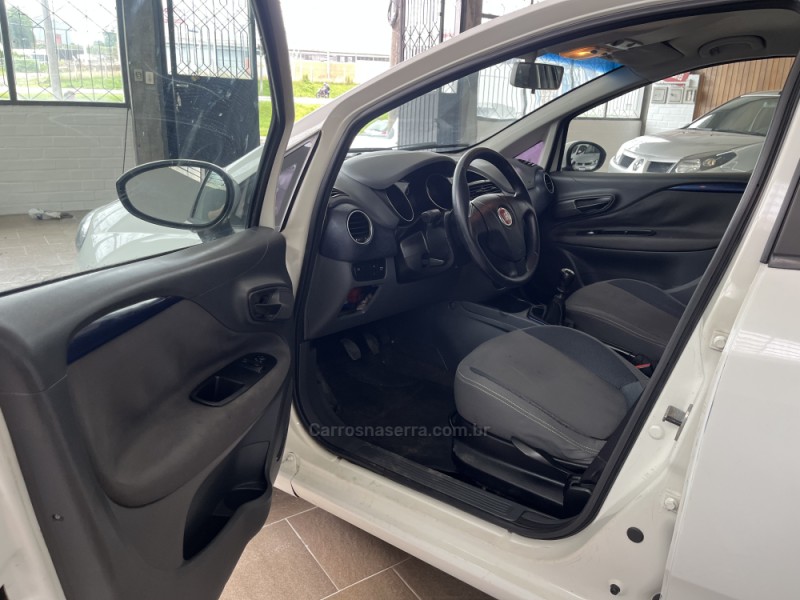 PUNTO 1.4 ATTRACTIVE 8V FLEX 4P MANUAL - 2013 - CAXIAS DO SUL