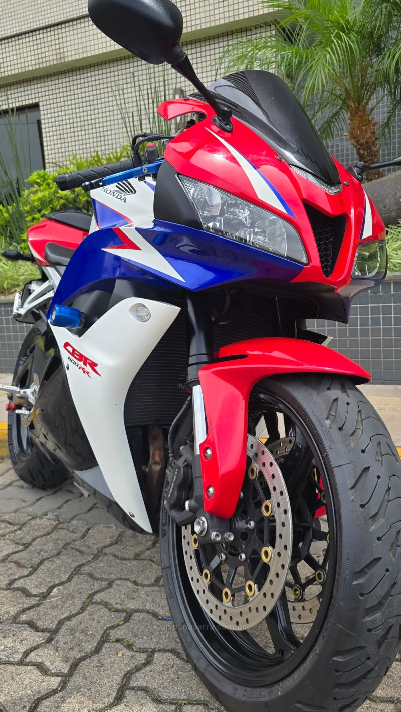 CBR 600RR  - 2010 - BENTO GONçALVES