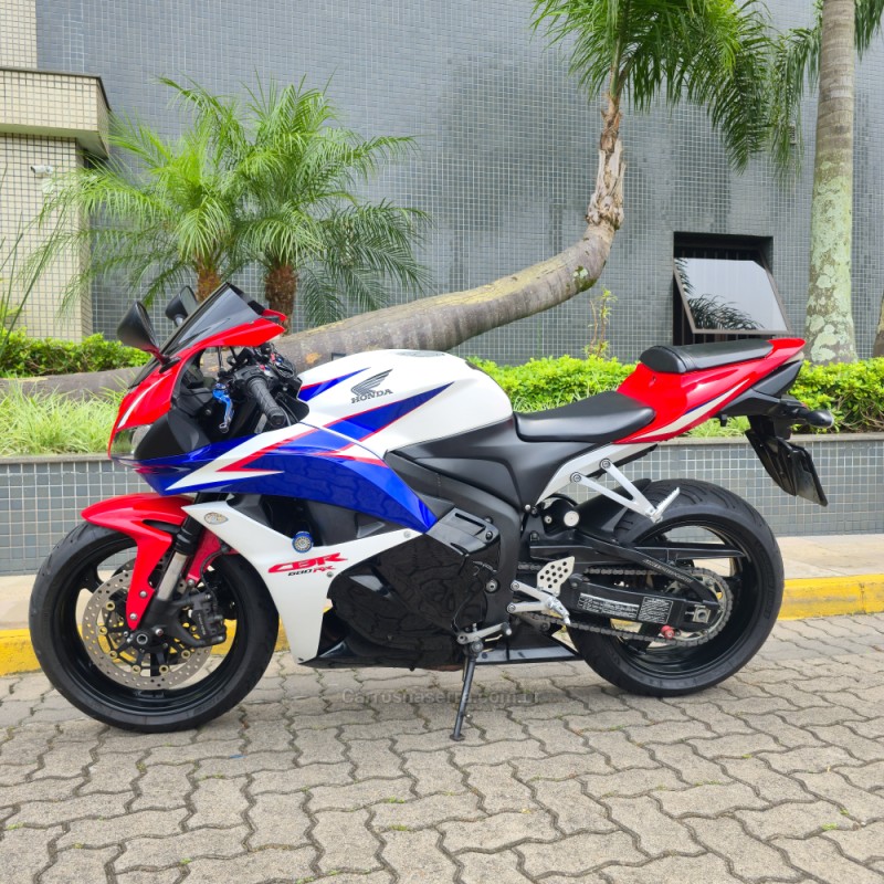 CBR 600RR  - 2010 - BENTO GONçALVES
