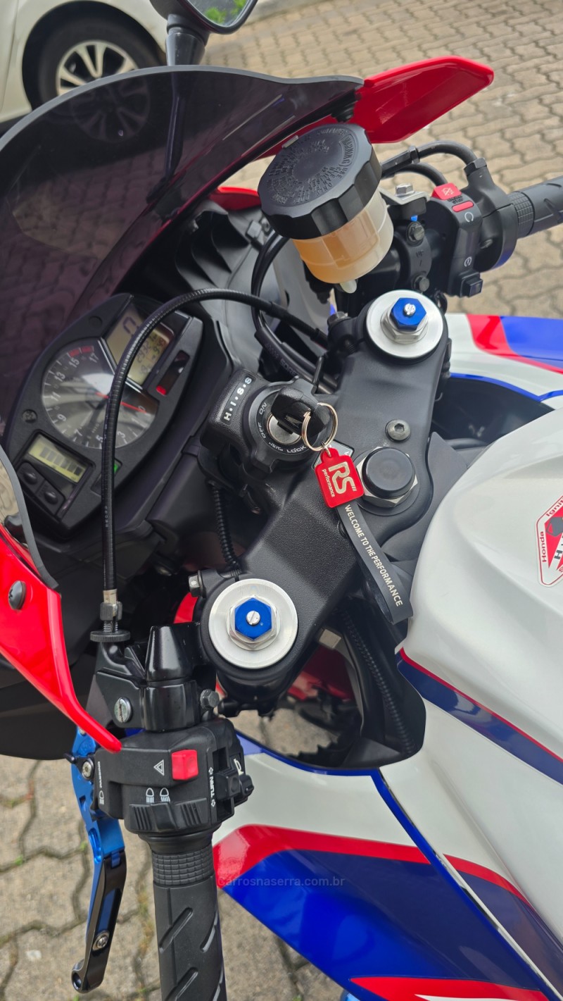 CBR 600RR  - 2010 - BENTO GONçALVES