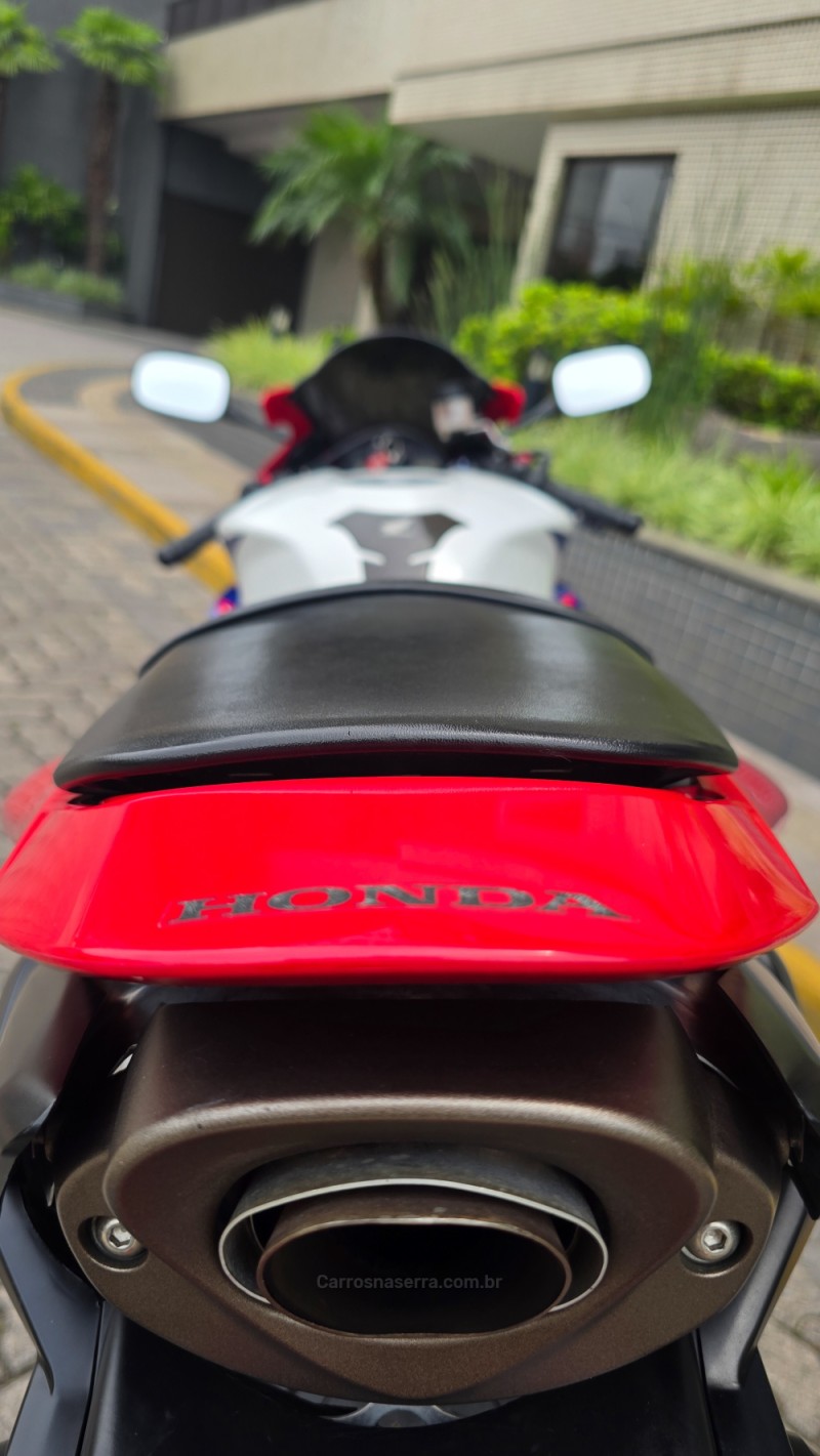 CBR 600RR  - 2010 - BENTO GONçALVES