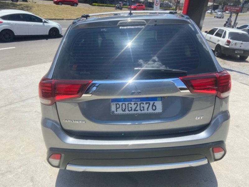 OUTLANDER 3.0 GT 4X4 V6 24V GASOLINA 4P AUTOMÁTICO - 2016 - CAXIAS DO SUL