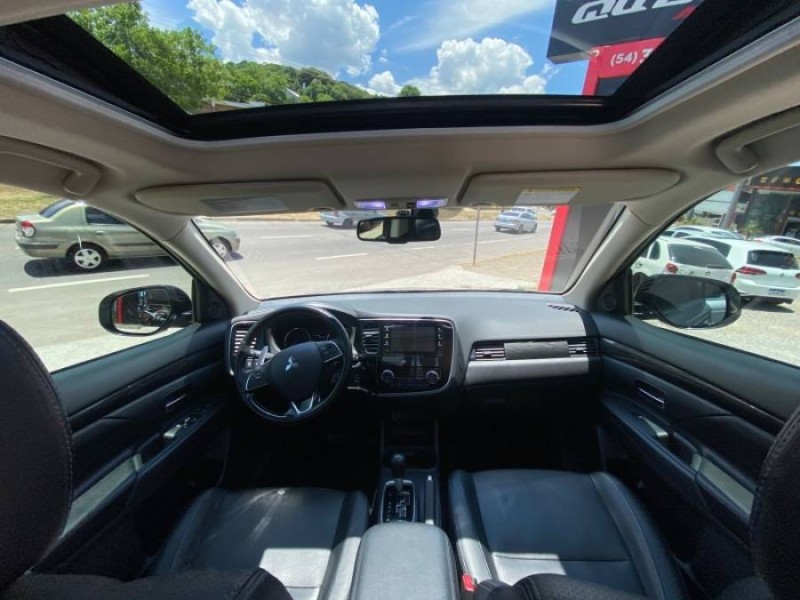 OUTLANDER 3.0 GT 4X4 V6 24V GASOLINA 4P AUTOMÁTICO - 2016 - CAXIAS DO SUL