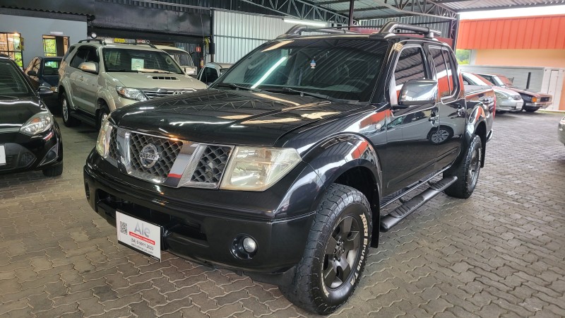 FRONTIER 2.5 LE 4X4 CD TURBO ELETRONIC DIESEL 4P AUTOMÁTICO
