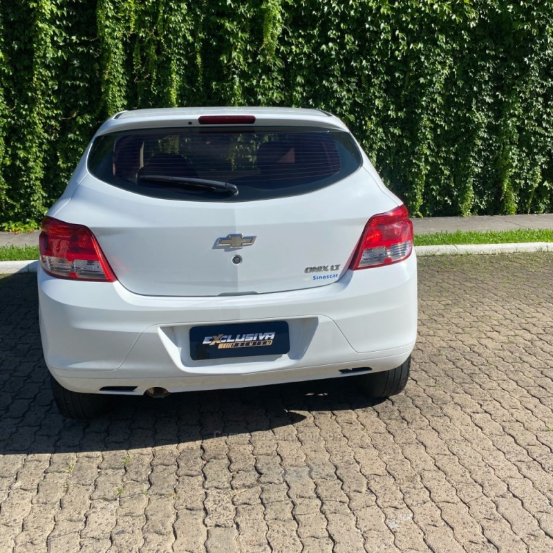 ONIX 1.0 JOY 8V FLEX 4P MANUAL - 2016 - MONTENEGRO