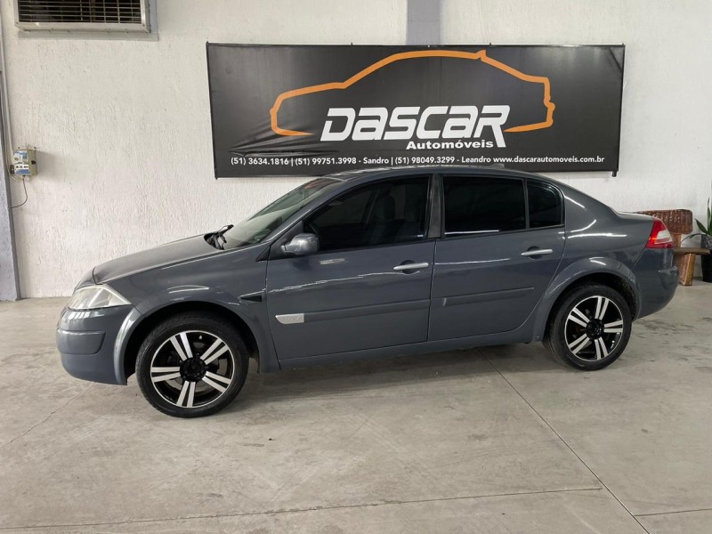 MÉGANE 2.0 DYNAMIQUE SEDAN 16V GASOLINA 4P MANUAL - 2010 - BOM PRINCíPIO