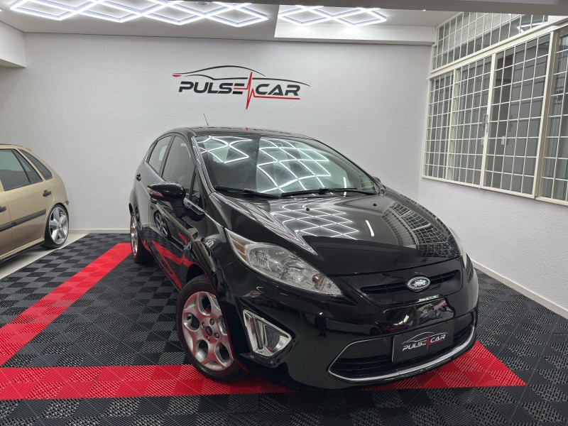 FIESTA 1.6 SE HATCH 16V FLEX 4P MANUAL - 2012 - CAXIAS DO SUL