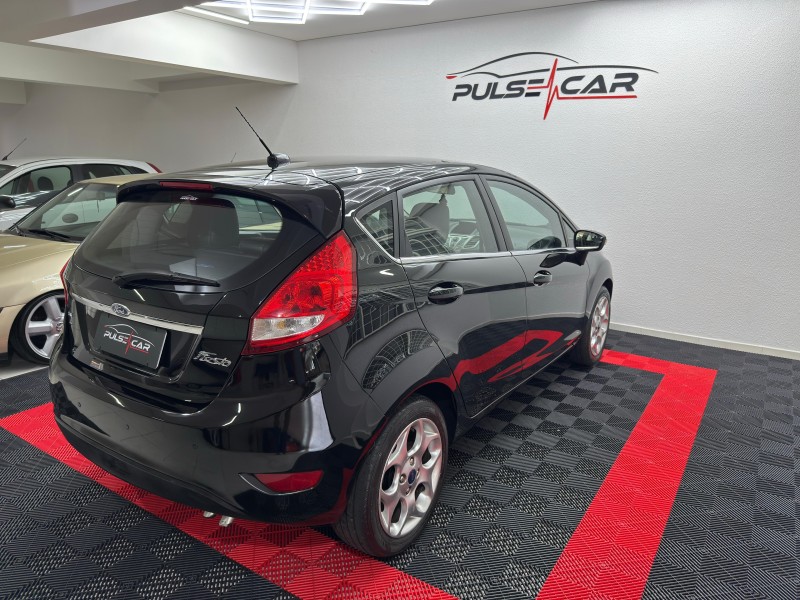 FIESTA 1.6 SE HATCH 16V FLEX 4P MANUAL - 2012 - CAXIAS DO SUL