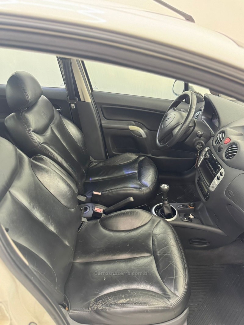 C3 1.4 I EXCLUSIVE 8V FLEX 4P MANUAL - 2011 - CAXIAS DO SUL