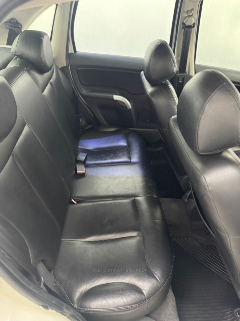 C3 1.4 I EXCLUSIVE 8V FLEX 4P MANUAL - 2011 - CAXIAS DO SUL