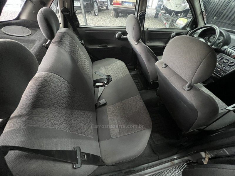 CORSA 1.6 MPFI CLASSIC SEDAN 8V GASOLINA 4P MANUAL - 2005 - CAXIAS DO SUL