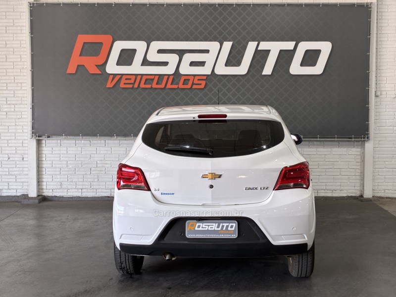 ONIX 1.4 MPFI LTZ 8V FLEX 4P AUTOMÁTICO - 2017 - VENâNCIO AIRES