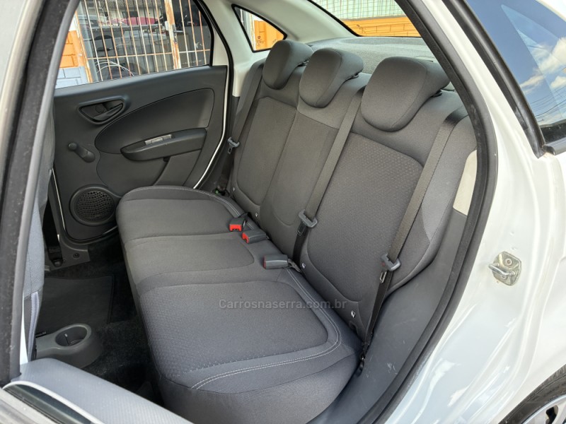 GRAND SIENA 1.0 ATTRACTIVE 8V FLEX 4P MANUAL - 2021 - VENâNCIO AIRES