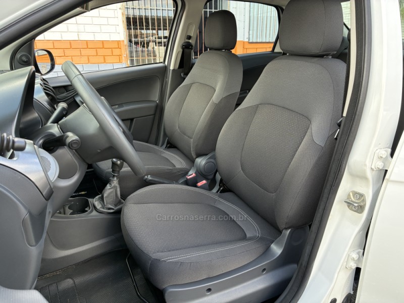 GRAND SIENA 1.0 ATTRACTIVE 8V FLEX 4P MANUAL - 2021 - VENâNCIO AIRES