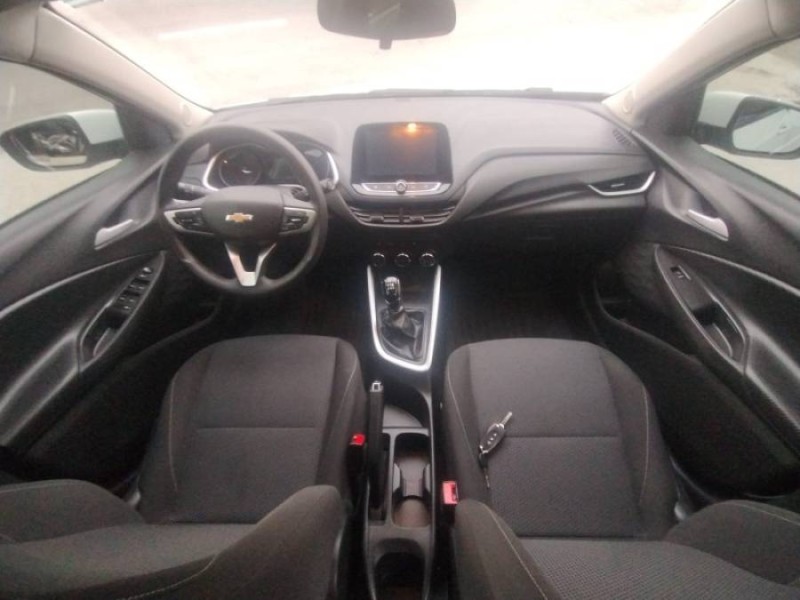 ONIX 1.0 SEDAN PLUS LT 12V FLEX 4P MANUAL - 2023 - CAXIAS DO SUL