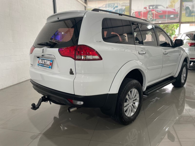 PAJERO DAKAR 3.2 HPE 4X4 7 LUGARES 16V TURBO INTERCOOLER DIESEL 4P AUTOMÁTICO - 2015 - CAXIAS DO SUL