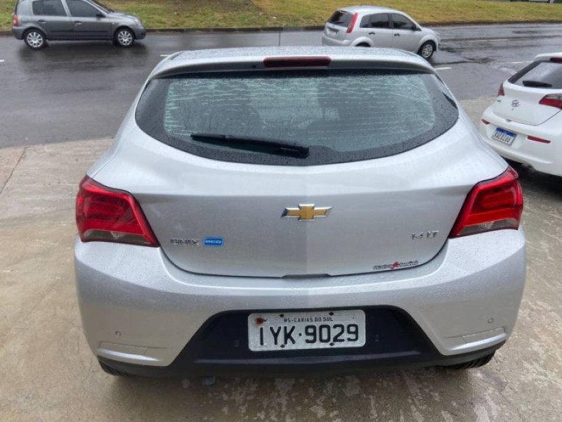 ONIX 1.4 MPFI LT 8V FLEX 4P MANUAL - 2018 - CAXIAS DO SUL