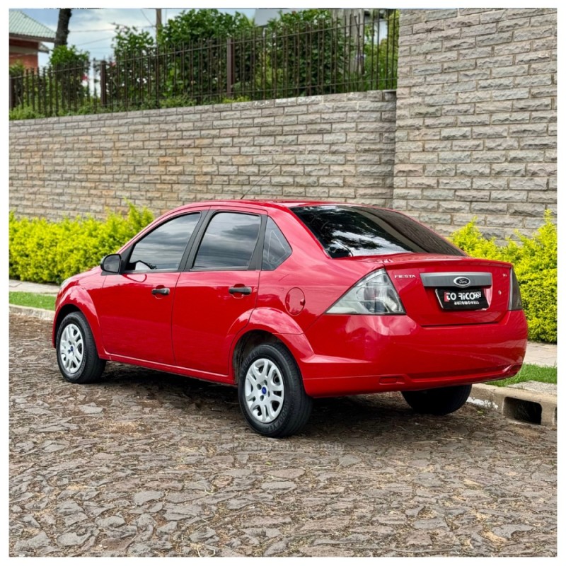FIESTA 1.6 MPI CLASS SEDAN 8V FLEX 4P MANUAL - 2011 - CAMPO BOM
