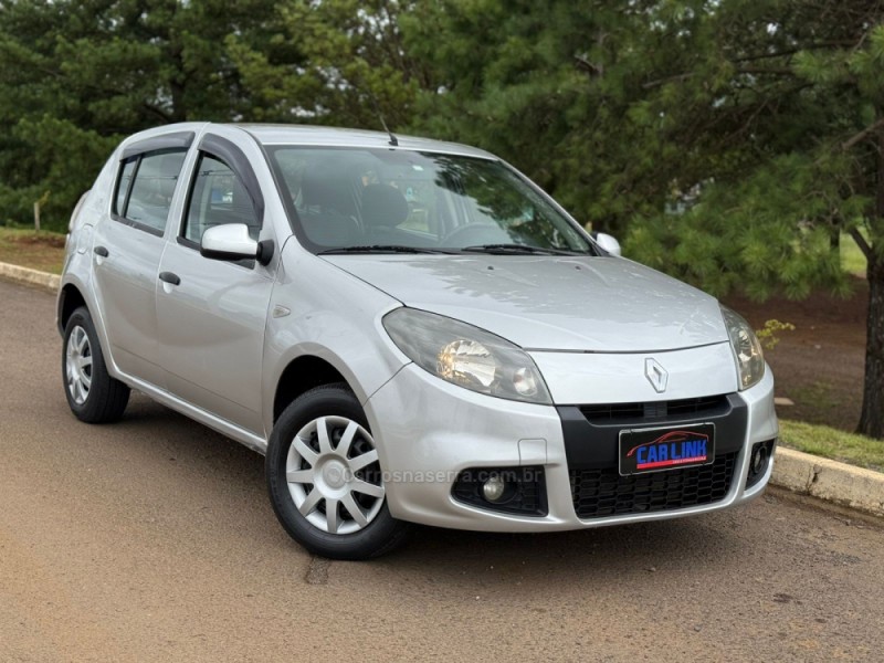 SANDERO 1.0 EXPRESSION 16V FLEX 4P MANUAL - 2014 - VACARIA