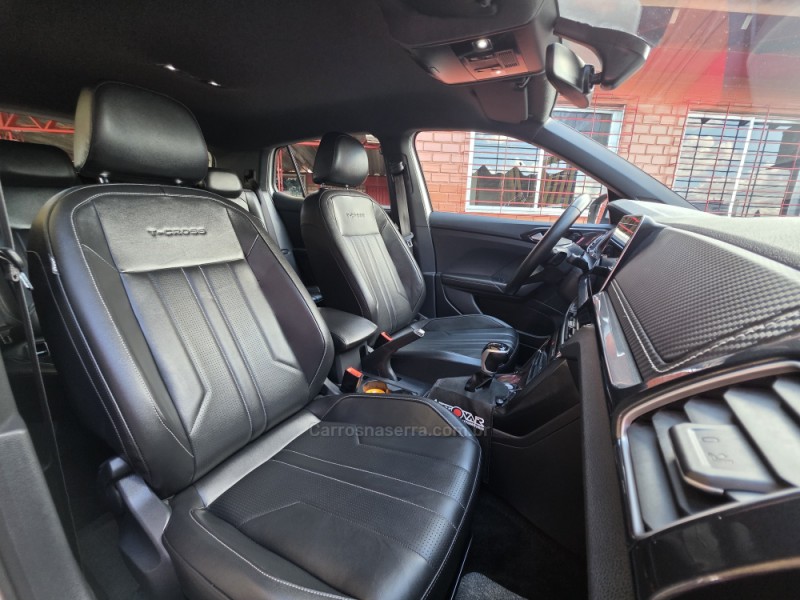T-CROSS 1.4 HIGHLINE TSI 16V FLEX 4P AUTOMÁTICO - 2025 - SAPIRANGA