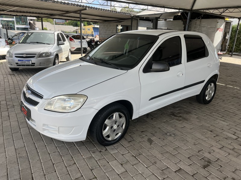 CELTA 1.0 MPFI LT 8V FLEX 4P MANUAL